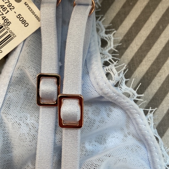 New! Aerie 36B show off plunge bra - Picture 3 of 6